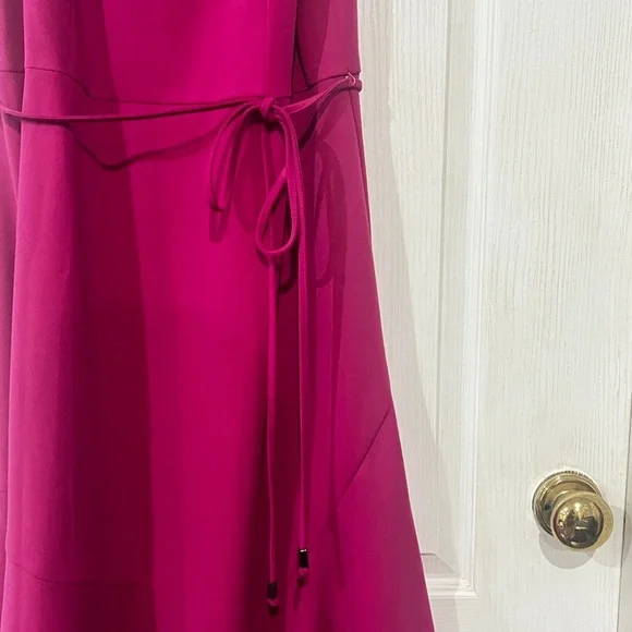 WILL NOT TAKE LESS Vince Camuto Asymmetric Hem Scuba Crepe Dress - Picture 3 of 9